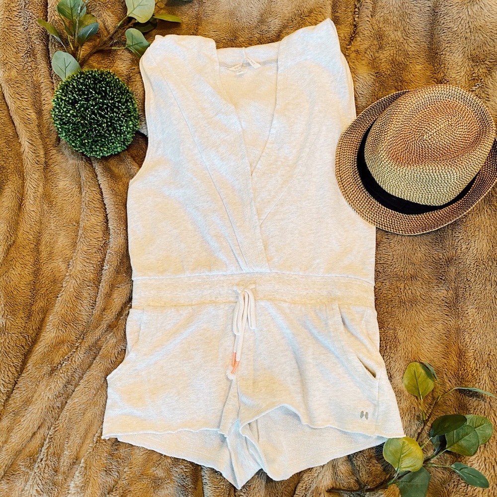 Victoria’s Secret Sleeveless Hooded Beach Cover Up